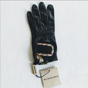 Burberry golf glove